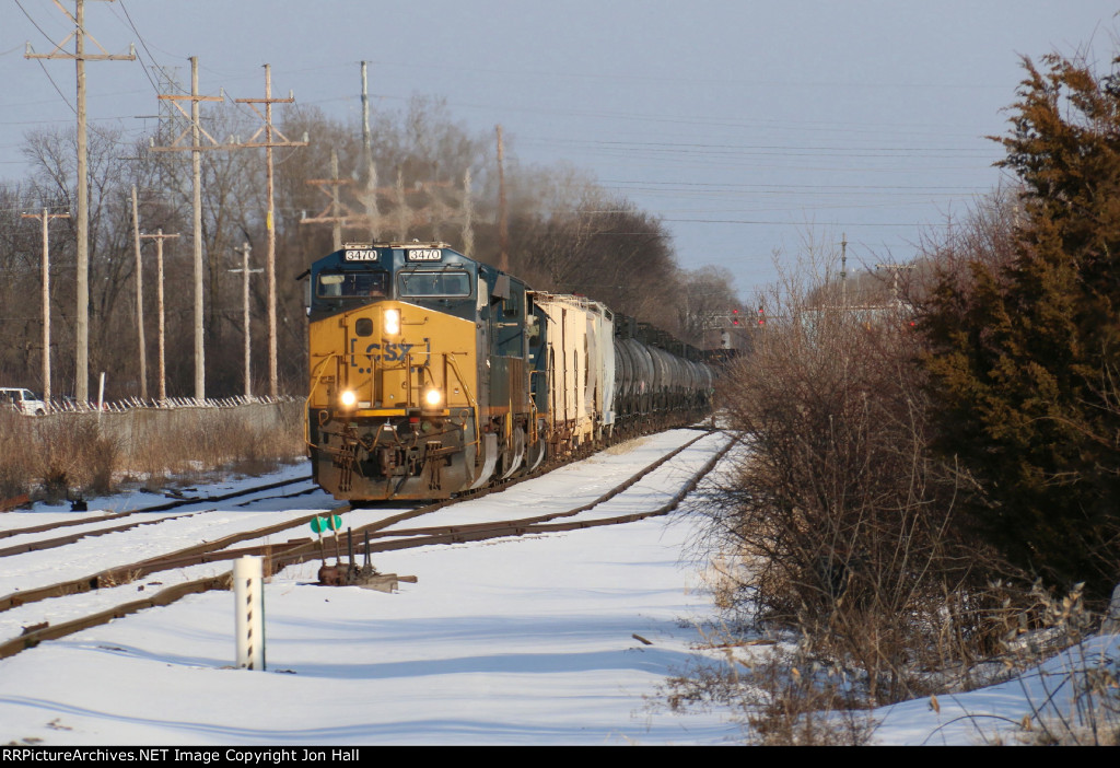 Just off the CN Flint Sub, CSX's D710 heads for LSRC's McGrew Yard